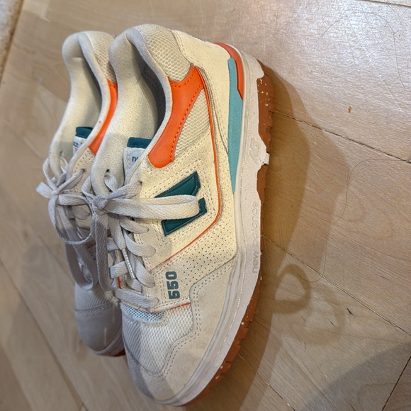 New Balance 550s - Picture 3 of 5